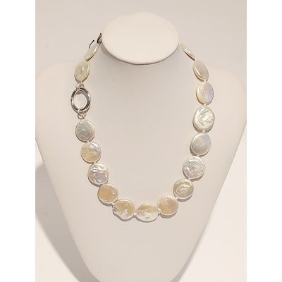  Collana in perle vere scaramazze piatte, chiusura in argento ad anello