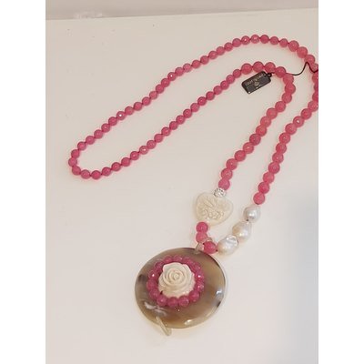 Collana in radice di rubino con centrale in corno,perle vere scaramazze, Swarovski, infilatura a nodi