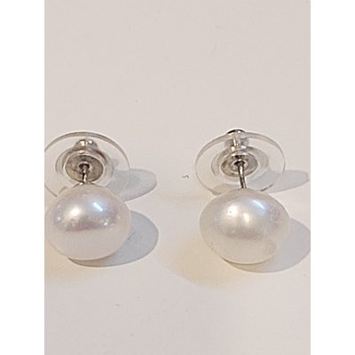  Orecchini con perla vera  diametro mm 11, chiusura in argento