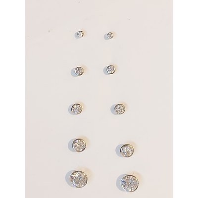  Orecchino in argento con zircone mm 3