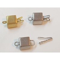 Barilotto quadrato in argento  lunghezza totale 2 cm