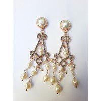 Orecchini argento con pendenti in perle bianche